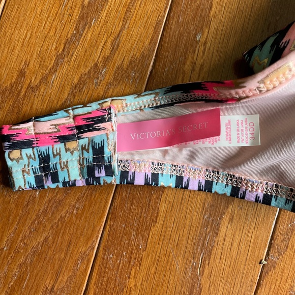 VS Swim Secret Wrap Halter - Warm Ikat Foil 34DD - Picture 4 of 5